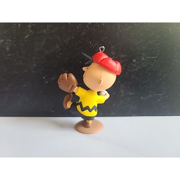 HALLMARK Keepsake Ornament - Peanuts - Charlie’s Favorite Pastime - 2014 - Picture 3 of 10
